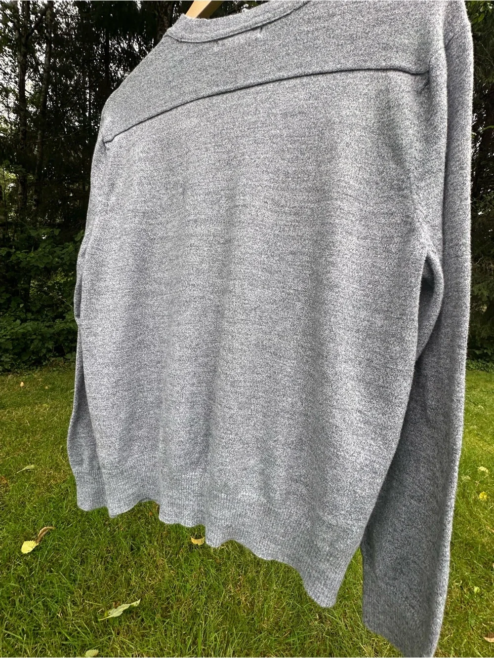 Banana Republic Cardigan Men’s V-Neck Button Sweater Soft Gray Classic Timeless